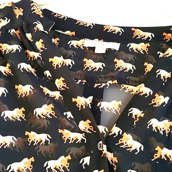 Pleione Horses Design Women's Top - S - Picture 2 of 6